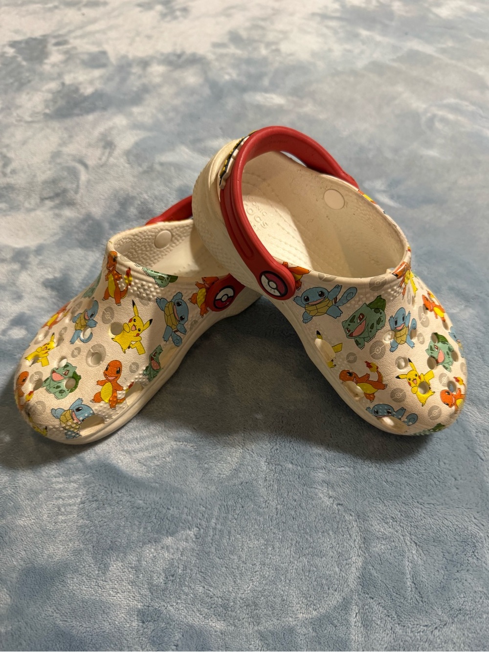 Kids White Pokémon-Print Clog Shoes with Red Heel Strap